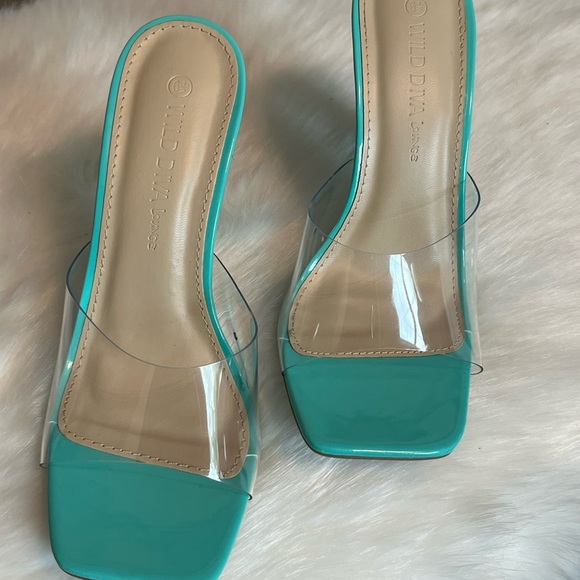 NWT Wild Diva Lounge Bosli Mint Clear  Plexi Stiletto Heel Sandals - Picture 2 of 11
